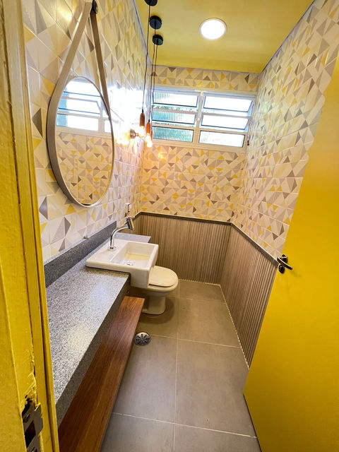 BANHEIRO AMARELO - CEI JARDIM NAZARÉ  (2)