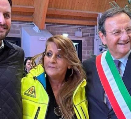 È un vero peccato conoscere che le cronache giornalistiche che hanno “messo a nudo il Re” (da molti anni peraltro) siano ritenute dalla Presidente Cortani delle mere diatribe