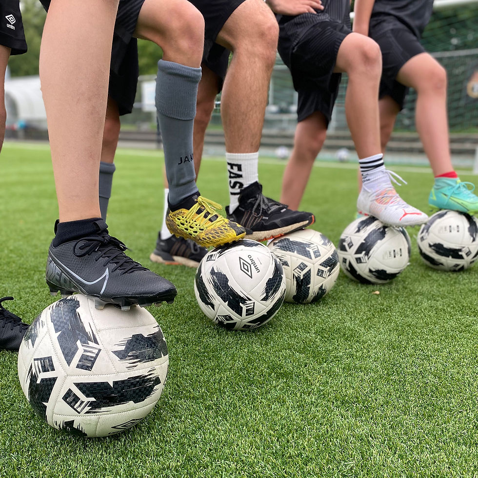 SOMMERCAMP 2 I Schwarz-Weiß 06
