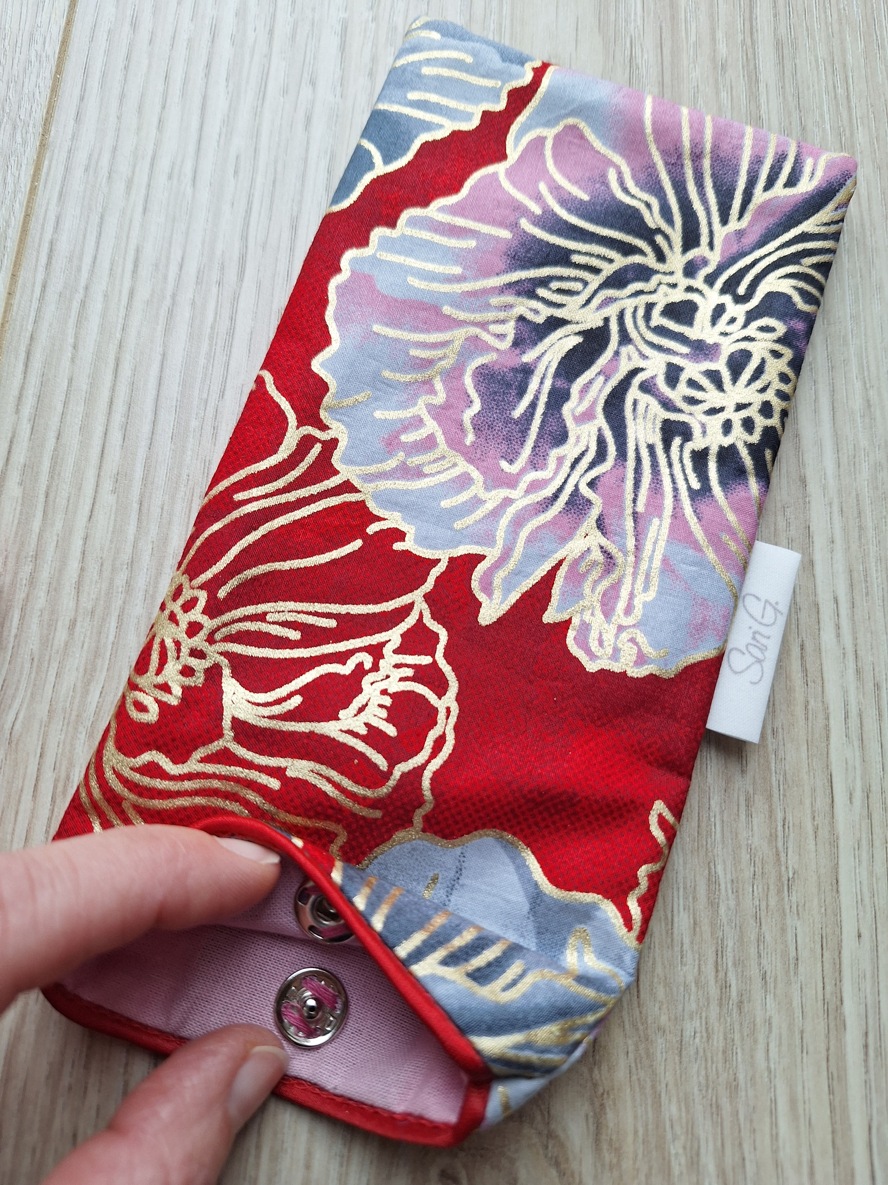 Glasses / Phone case