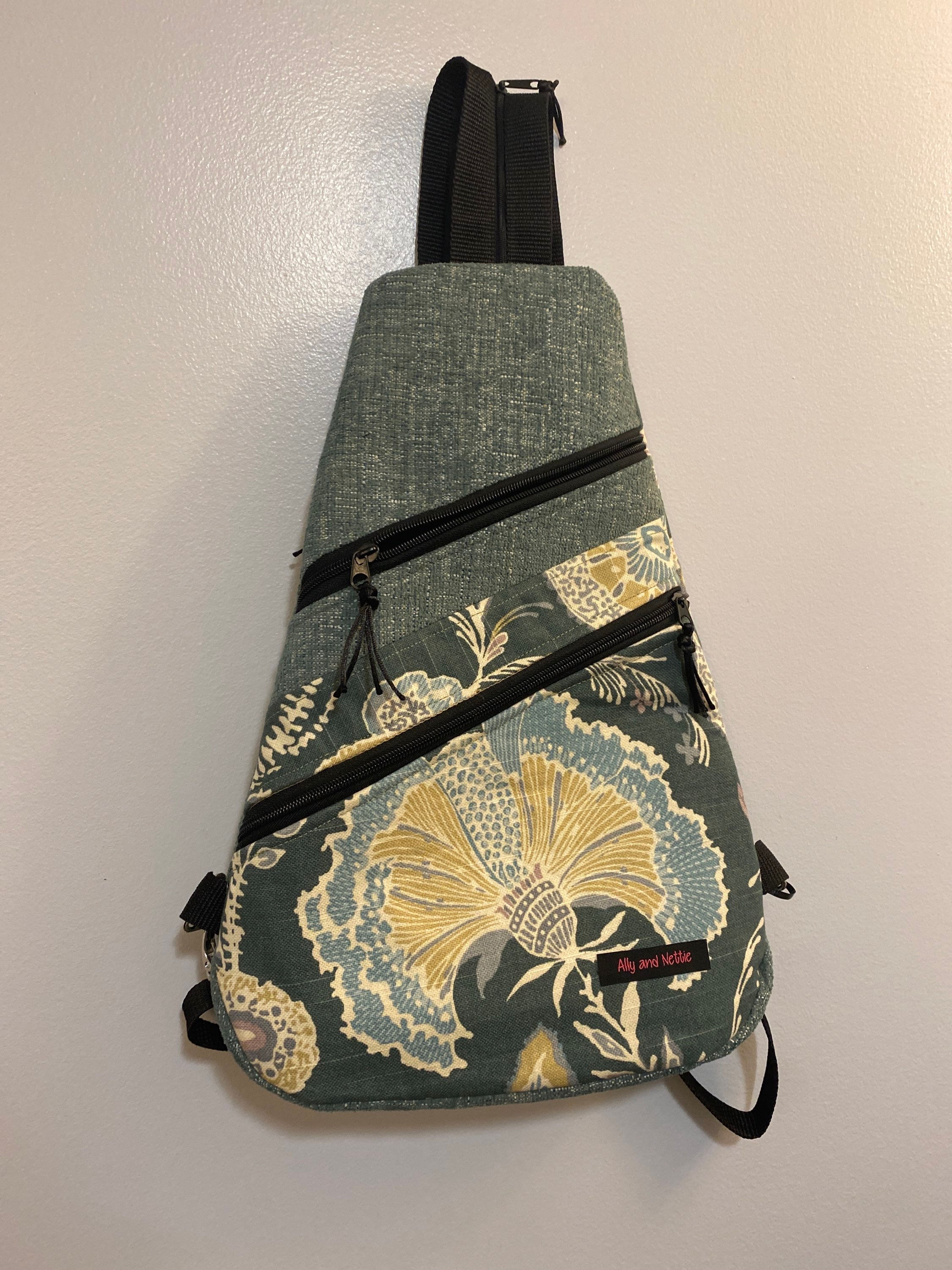 Triangle Backpack - Pistachio Floral