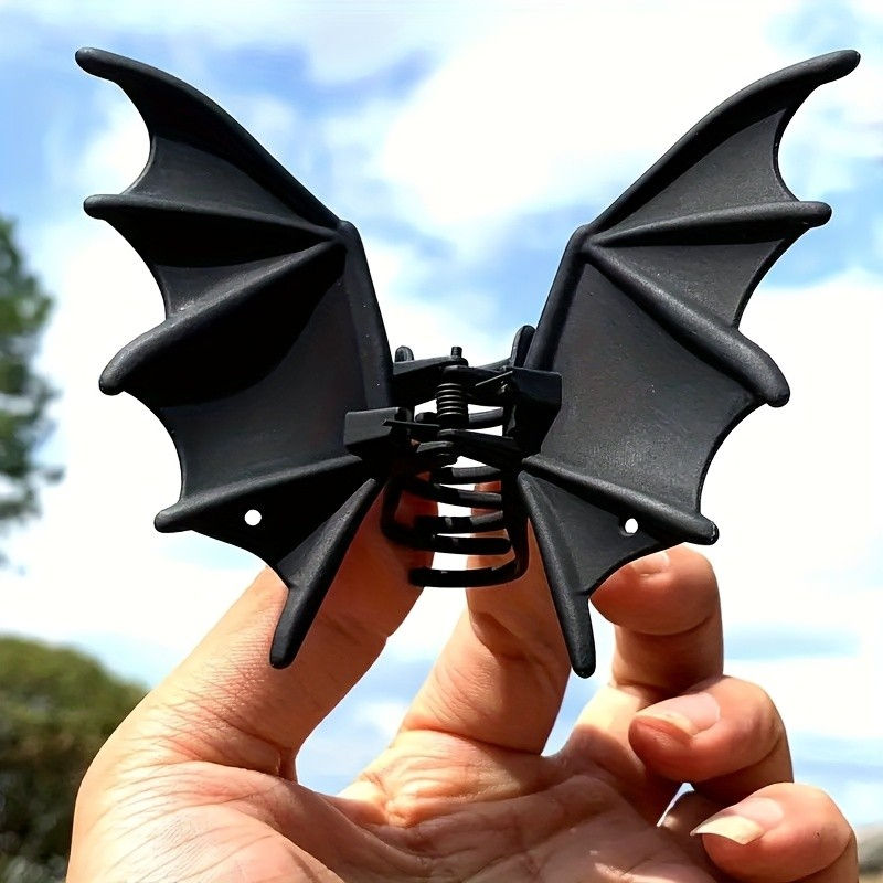 Thumbnail: Matte Black Alloy Bat Hair Claw