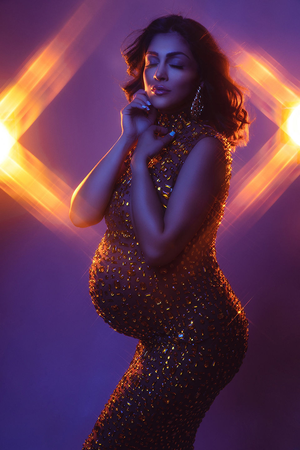 Neon baby belly photo shoot Zurich Sonja Ruckstuhl Photographer