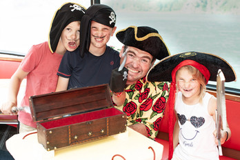 Familienreportage Piratenschiff - Schweizer Illustrierte