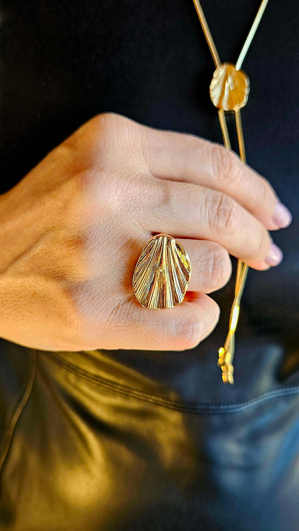 Miniatura: ANEL AJUSTÁVEL LEAF CHARM