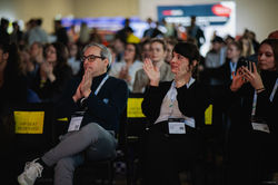 18-122319-ecommerceberlin2026-AAOG4030-eventshooters-pl