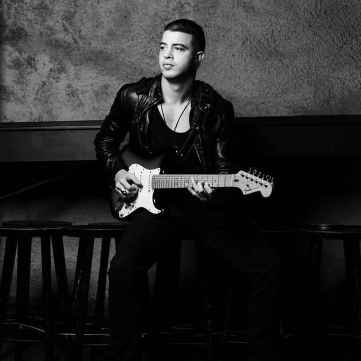 Simon Milan photo 8
