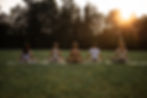 Yoga bei Sonnenuntergang im Yoga Atelier Weyarn