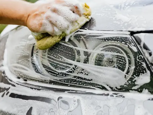 How to clean foggy headlights