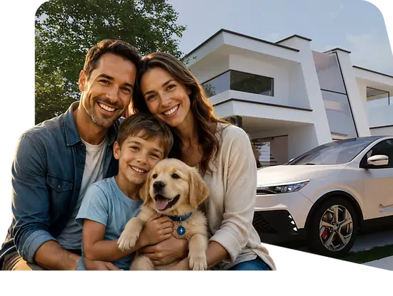 Familia composta por homem, mulher, criança e um cachorro sorrindo na frente de uma casa e um carro