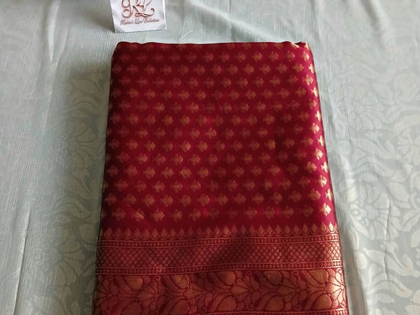 Sari traditionnel rouge et doré Rohini's Luxe Collection