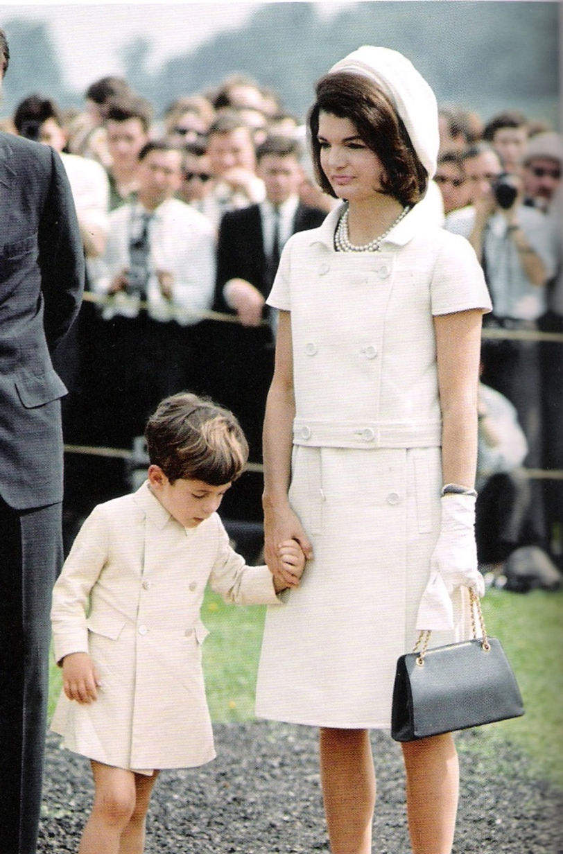 jackie-kennedy-por-givenchy-1965