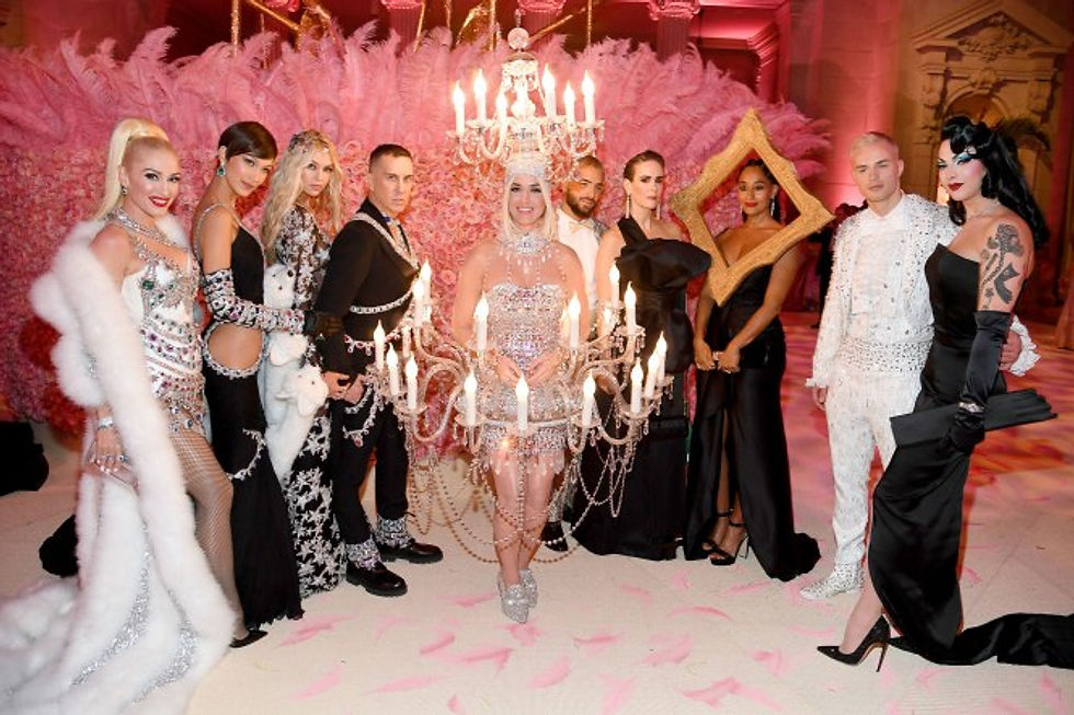 Gwen-Stefani-Bella-Hadid-Stella-Maxwell-Jeremy-Scott-Katy-Perry-Sarah-Paulson-Tracee-Ellis-Ross-Violet-Chachki-Met-Gala-2019-What-You-Didnt-See.jpg