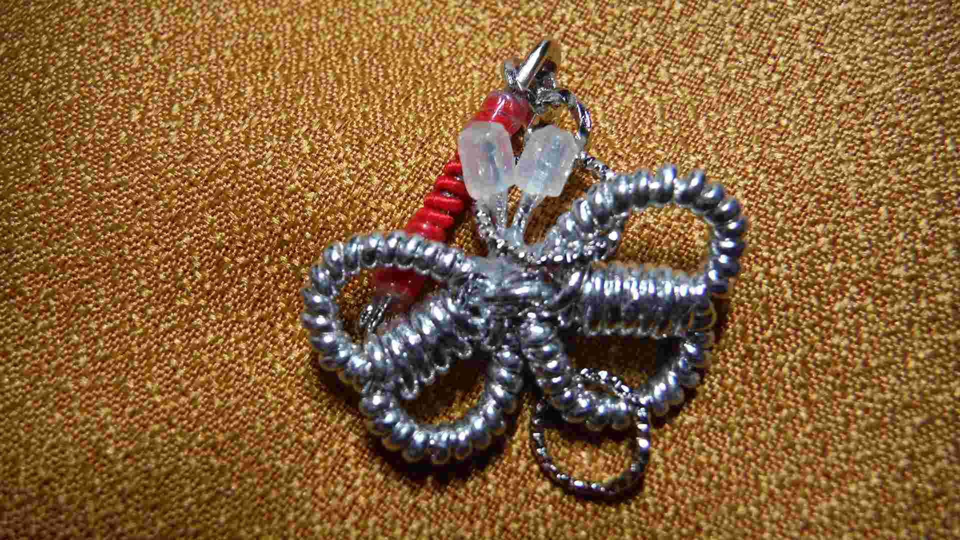 S-pieridae brooch a172