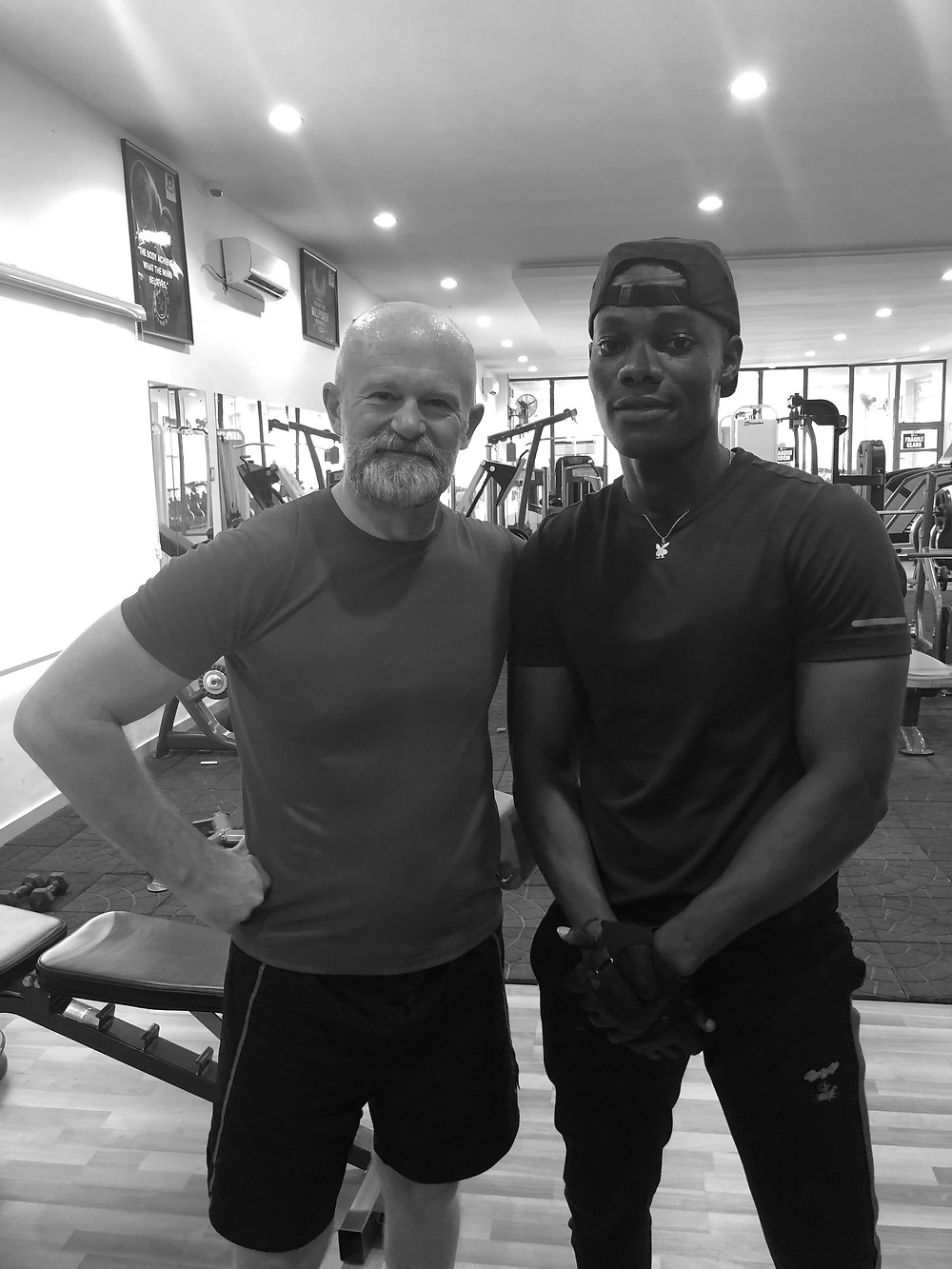 life coach Eddy Smits at gym next to fitness coach