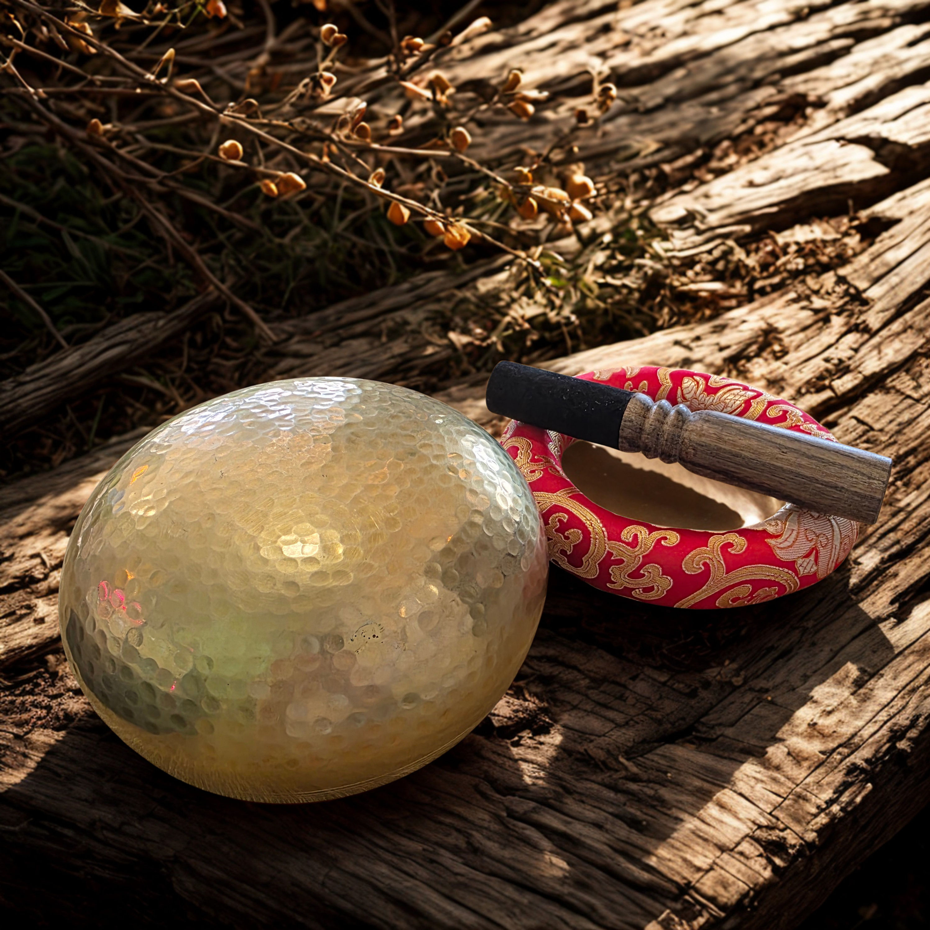 Large Hammered Brass Tibetan Singing Bowl Set – 19cm