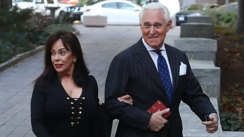 Nydia e Roger Stone da axios.com