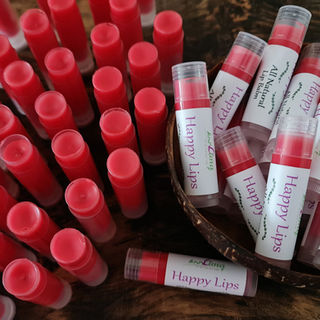 שפתון עשיר בלחות שומר על לחות ומונע יובש