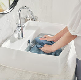 Parabel 小型椅，方便清洗及打理