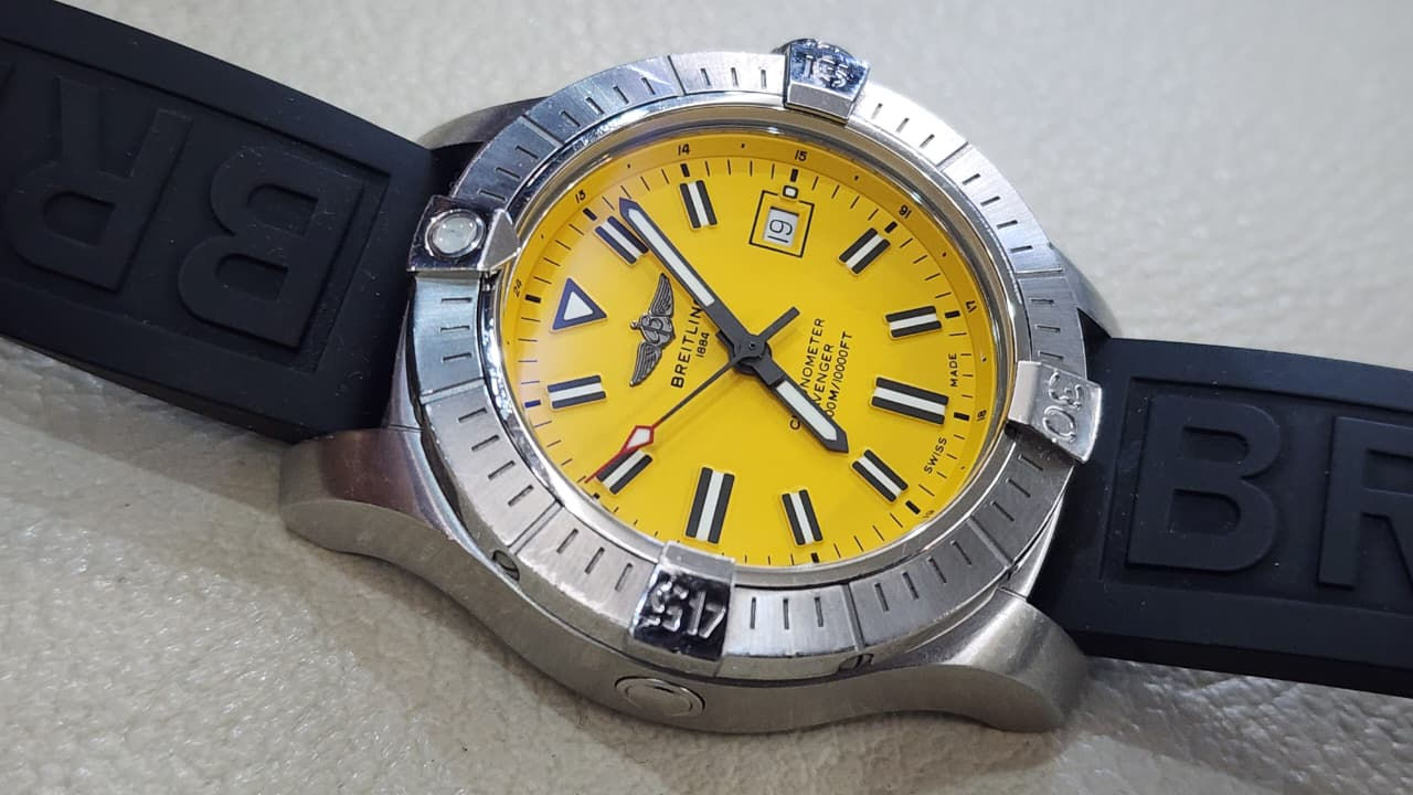 A17319 Breitling Avenger Seawolf Watch 45mm Automatic Steel Yellow Dial