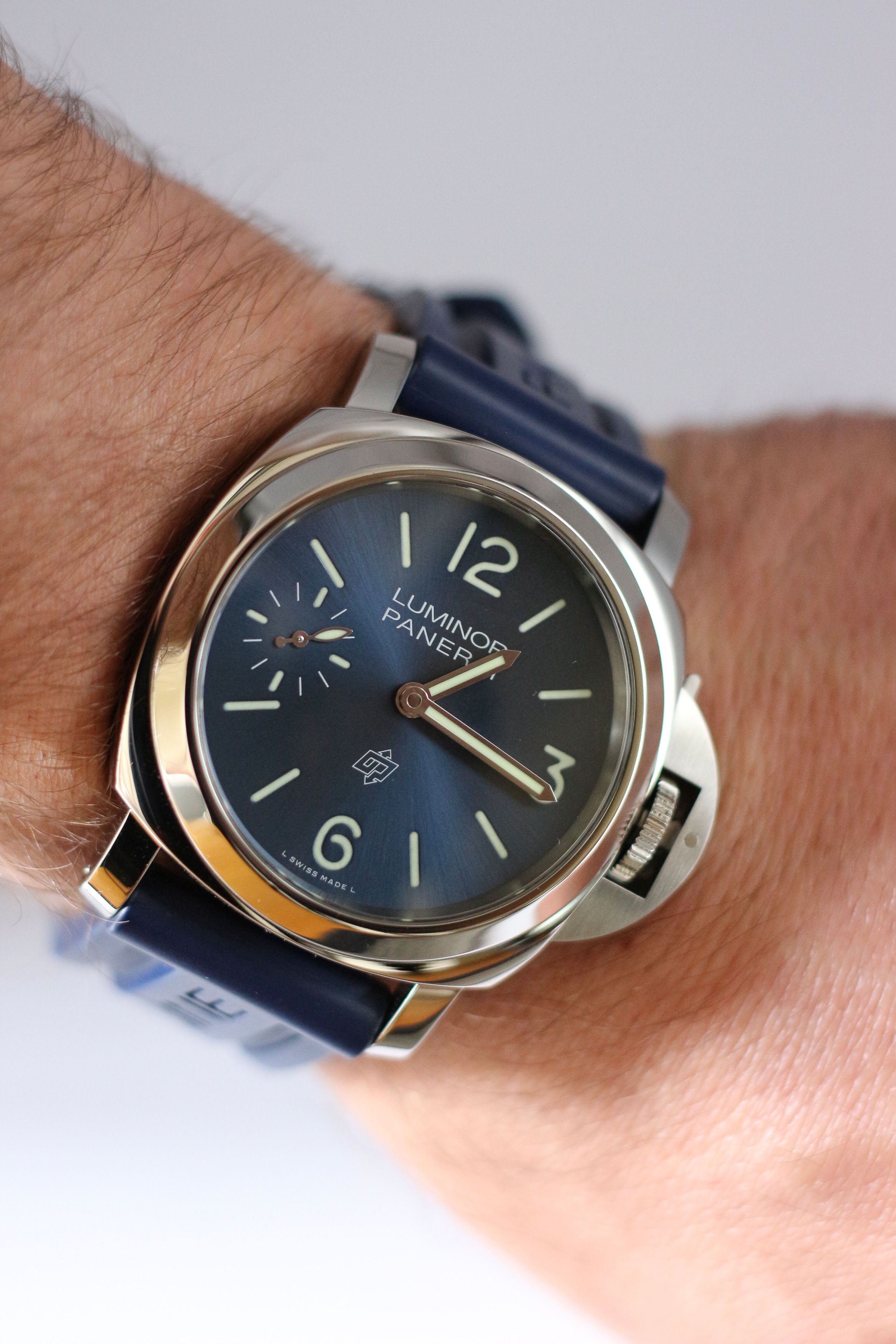 2020 Panerai Luminor Watch PAM01085 Blu Mare 44mm Manual Wind Box Card Blue Dial