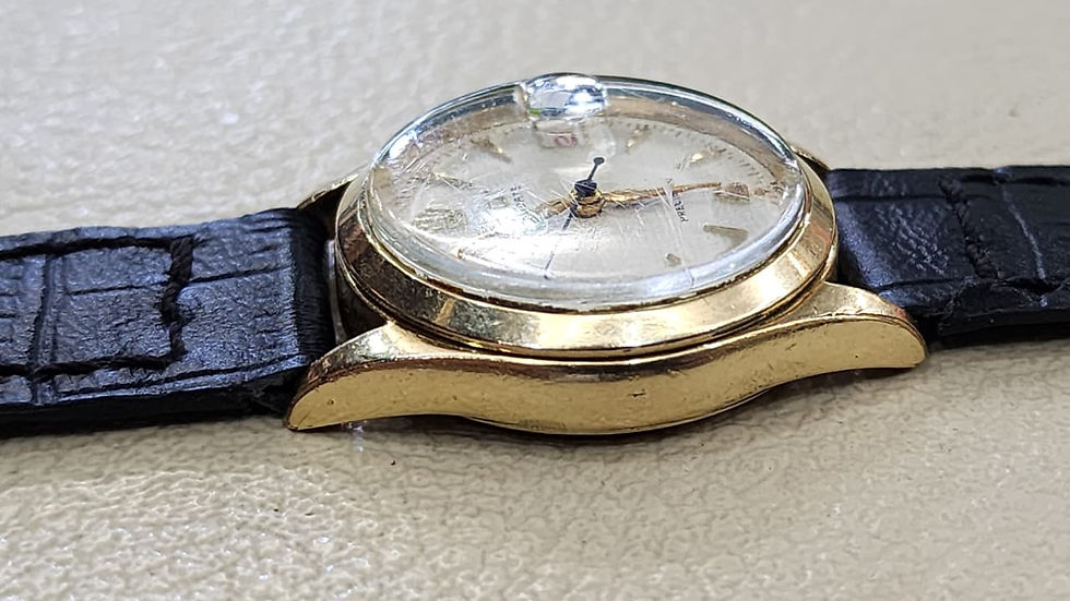 Thumbnail: Rolex Oysterdate 6466 Watch Gold Plated 31mm Manual Wind Honeycomb Dial