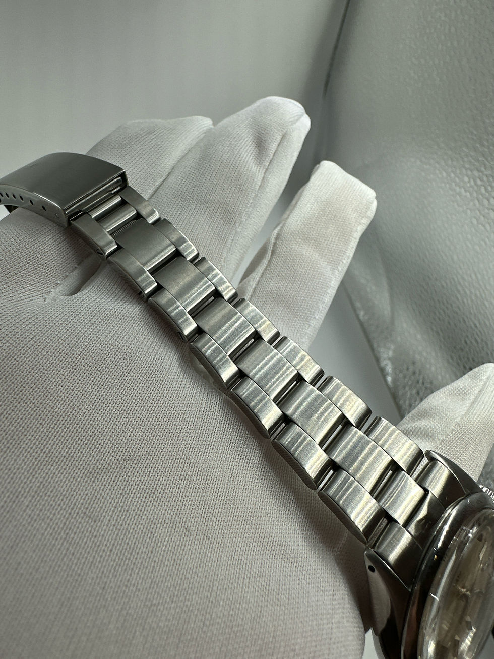 Thumbnail: 1970 Rolex Watch Oyster Date 1500 Automatic 34mm Steel Case Silver Dial Vintage