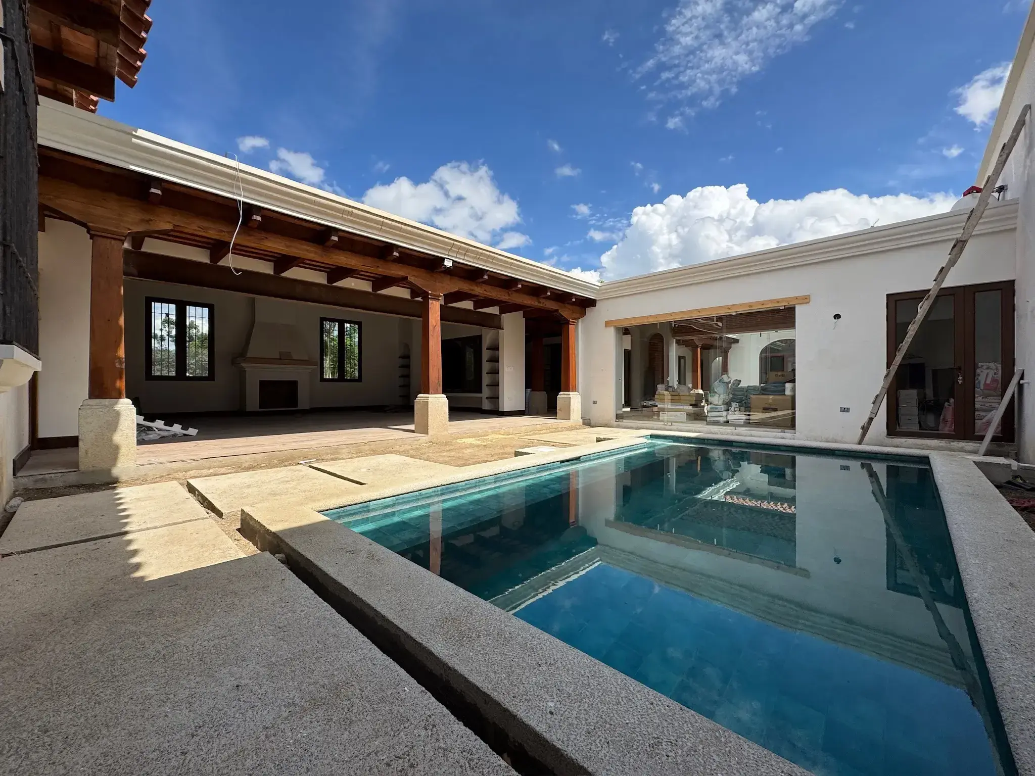 CASAS DE LUJO EN VENTA EN SANTOS PASEO ANTIGUA GUATEMALA