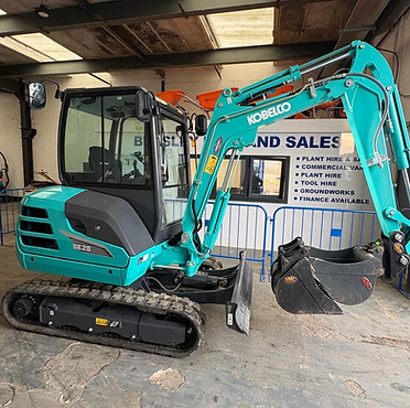 2.6 Tonne Excavator in Green