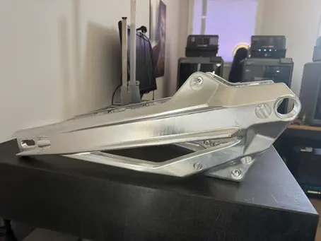 Motorcycle swing arm