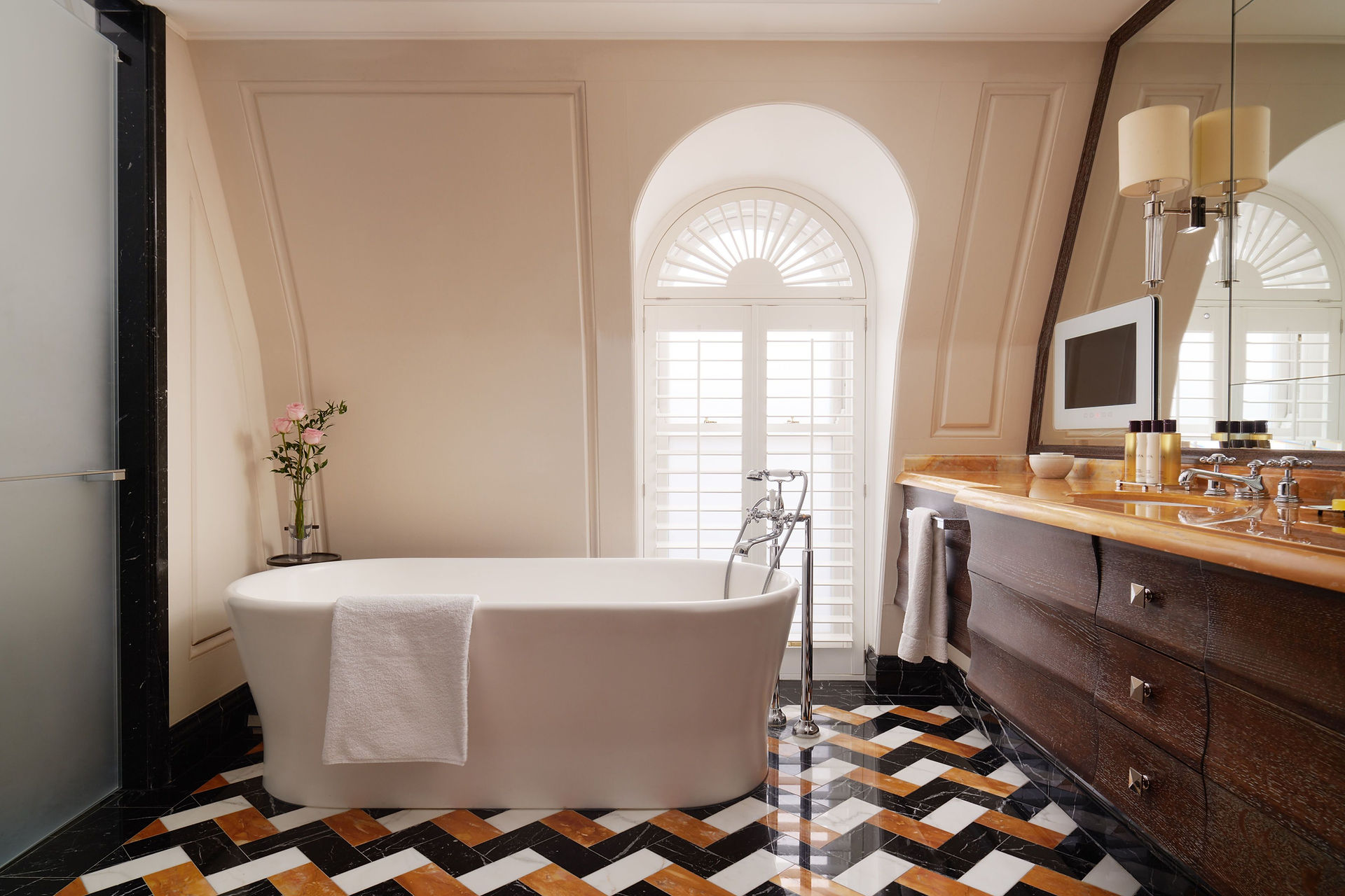 Corinthia Hotel, London.Bathroom