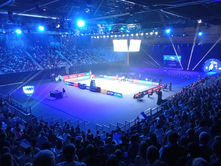 INTERNATIONAUX DE BADMINTON : Popov semble reprendre les devants. Suivez la rencontre en direct