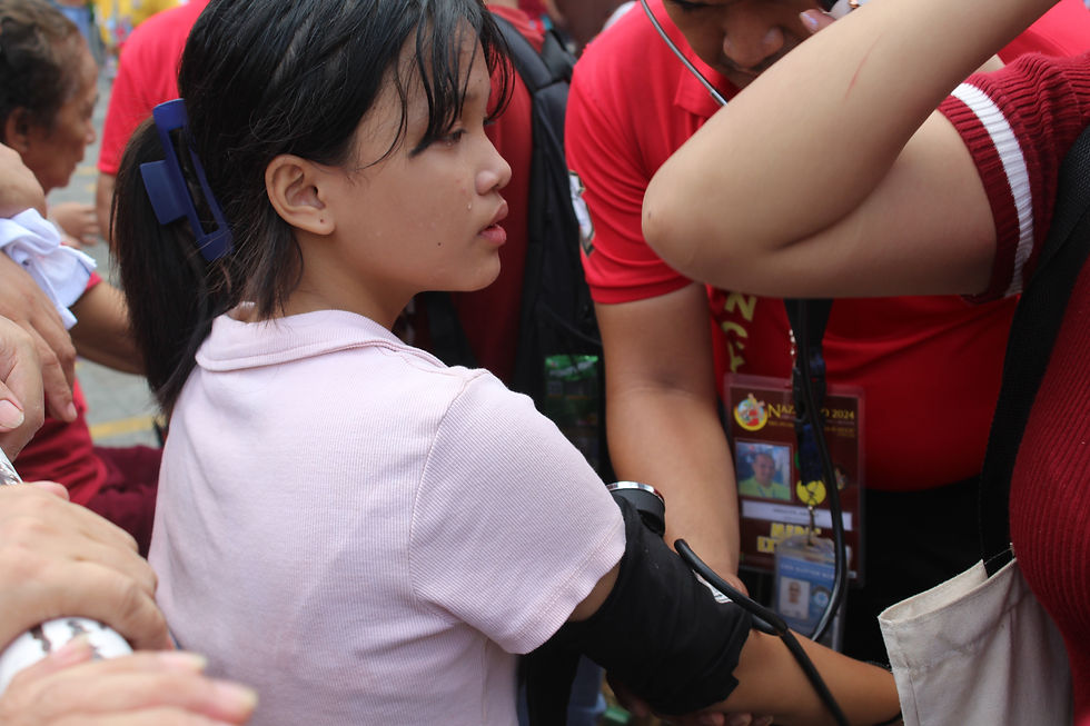 A teenager cries after she got caught in the stampede on January 9, 2024. Photo by Christonette Nuevo.