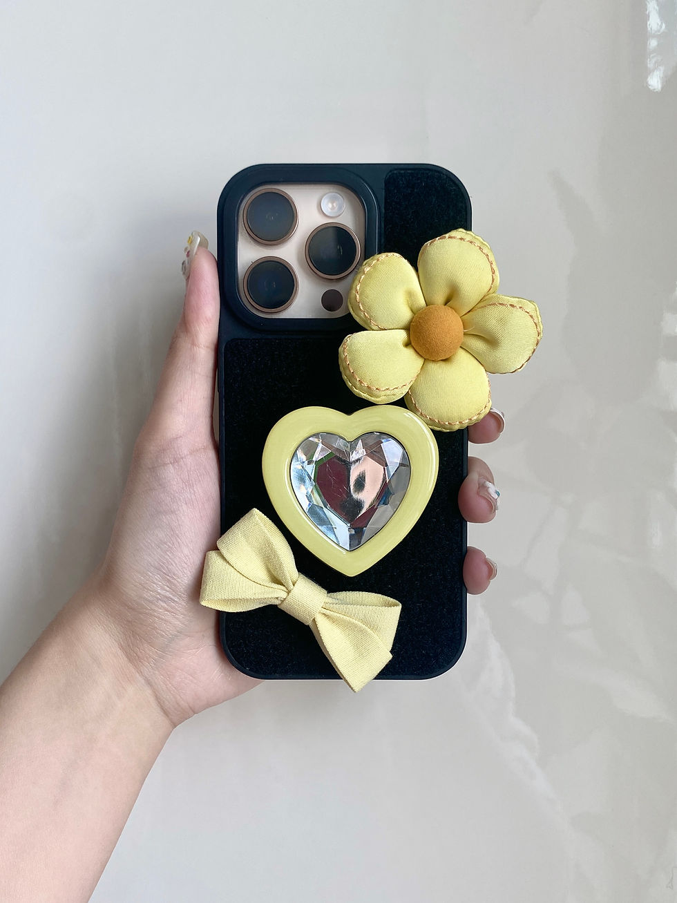Thumbnail: Candy Heart Grip - Lemon