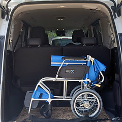 セレナ車椅子を乗せた様子2.JPG