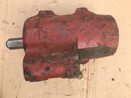 6473 Fordson super major hydraulic lift cyl