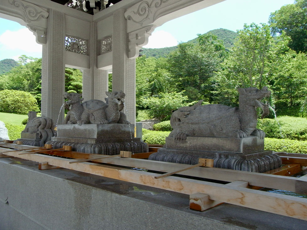 Stone carving 石彫刻 - 念佛宗(念仏宗無量寿寺) 手水舎013