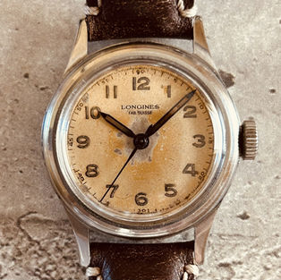 #400ansmarinenationale #milwatch #frenchmilitarywatch #frenchmilitary #watchistry #montresam #horlogerie #marinenationale #armeedelair #aviation #militarywatches #hautehorlogerie #madeinfrance #Patrimoine #Finistère #bijoux #cadeau #watch #style #montrevintage #pendules #chronograph #aviation #militarywatches #montre #montres
