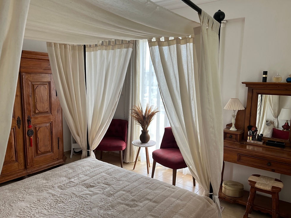 Spacious double bedroom