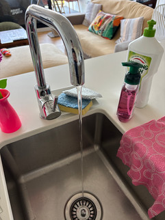 Kitchen sink mixer with poor water pressure and reduced flow from tap