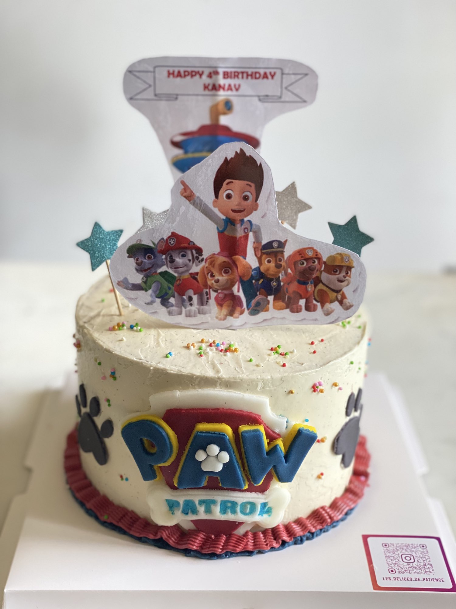 Custom Paw Patrol birthday cake Hong Kong – cake with edible topper and Paw Patrol figurines