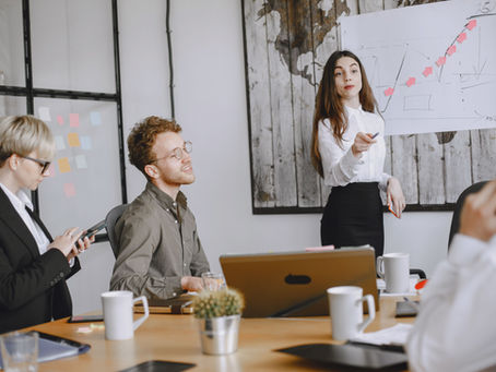 ¿Cómo crear una empresa en Colombia si vivo en el exterior?