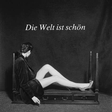 Die Welt ist Schön, 1980
100 x 100 cm. (39 x 39 in)
Tiraje: 10 unidades
Numeradas y firmada por
el autor con certificado de
garantía de la Galería.
Papel Fine Art 325gr. Alfa
celulosa
Precio: 3.900 €