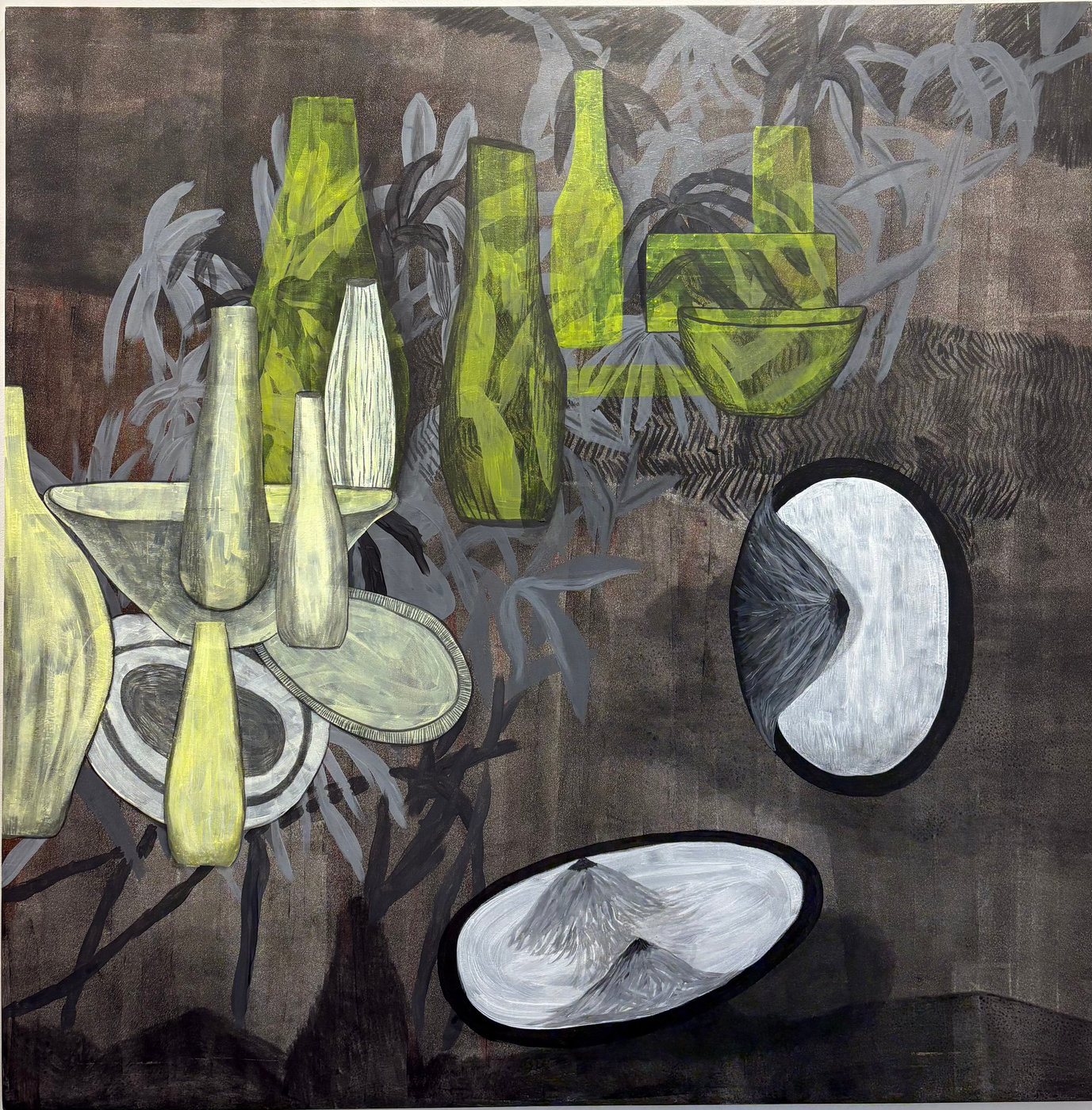 Montserrat Gómez Osuna: Bodegón con botellas amarillas. 2022Técnica mixta sobre tabla 122X122 cm