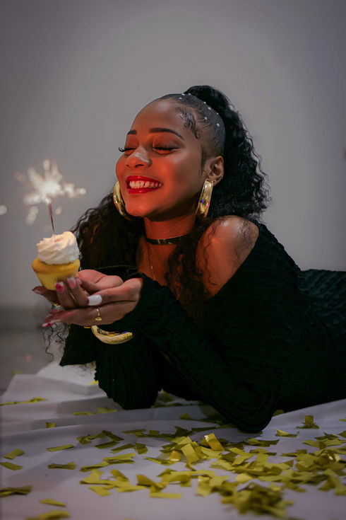 Facetune_01-06-2025-21-10-09 2