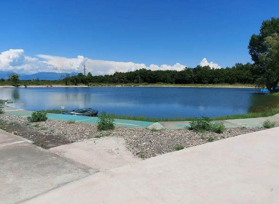 Golden lake - A Seafood restaurant near kutaisi, imereti