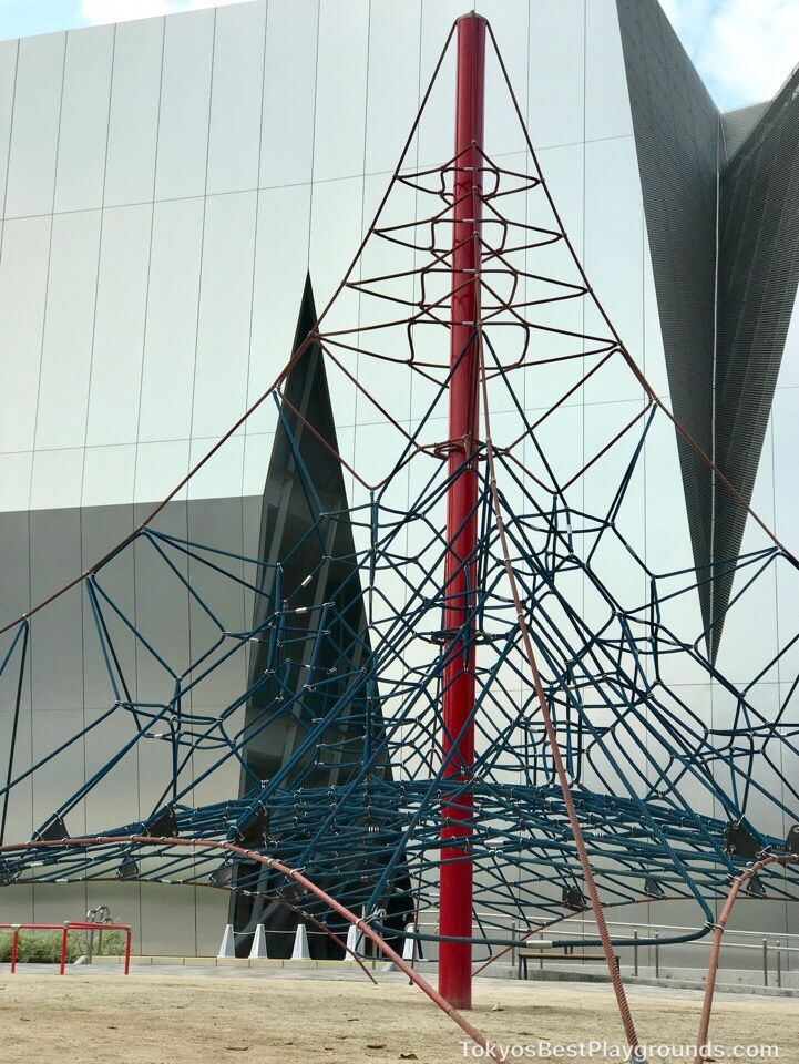 Midoricho Park - Rope Pyramid
