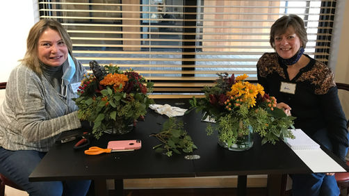 ThanksgivingFlowerWorkshop2021-1_edited.jpg