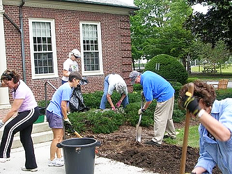 8-gardeners-fowler-library.png