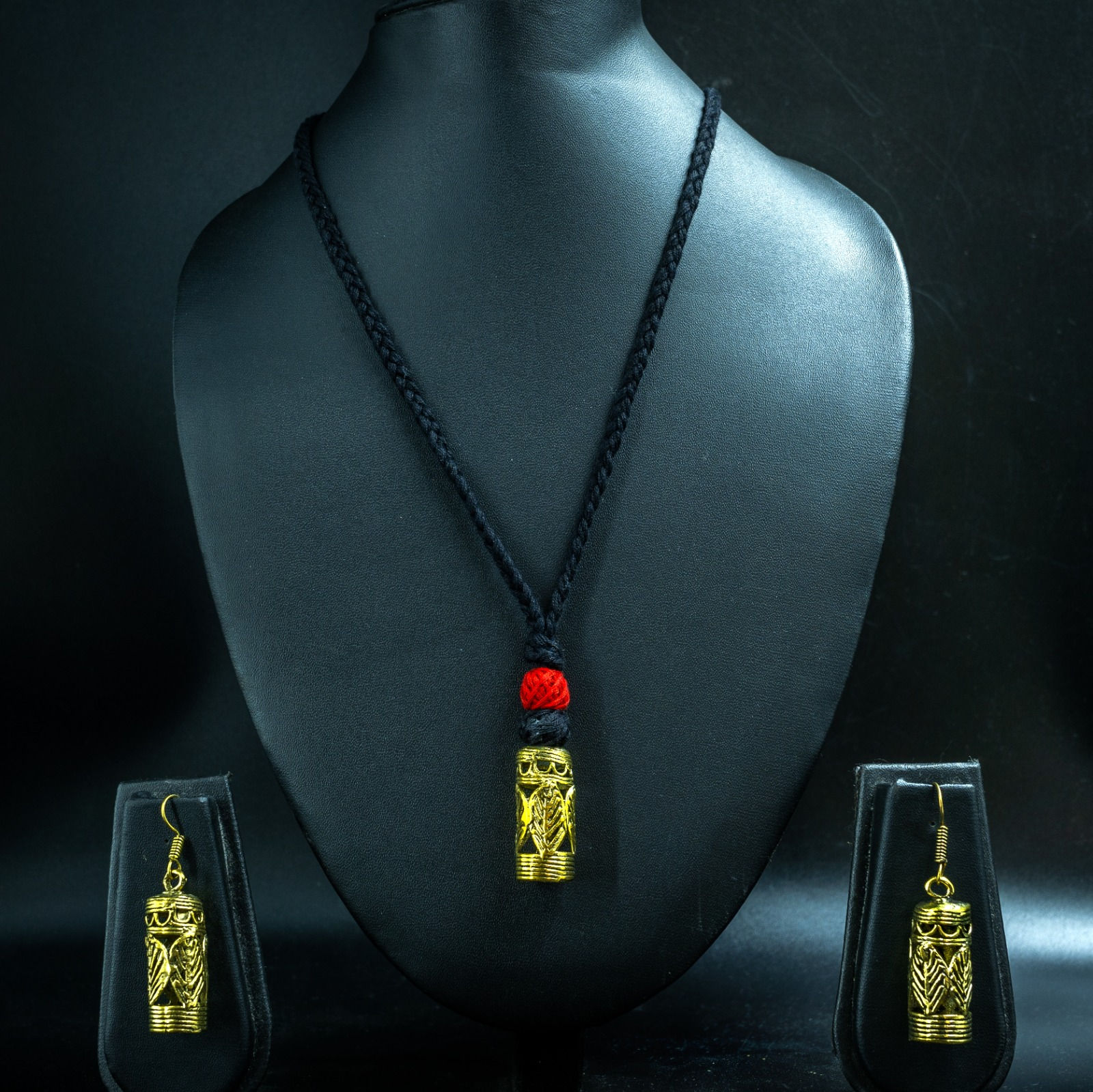 Dhokra tribal jewellery cylindical amulet pendant and earring